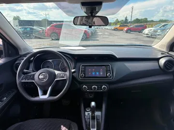 2021 Nissan Kicks - image 9