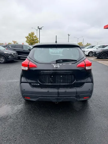 2020 Nissan Kicks - image 6