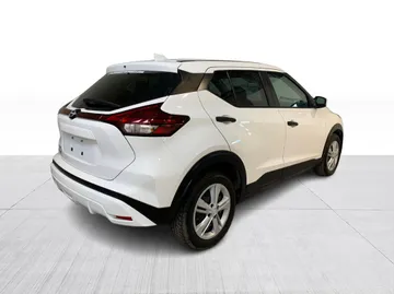 2023 Nissan Kicks - image 14