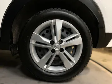 2023 Nissan Kicks - image 6