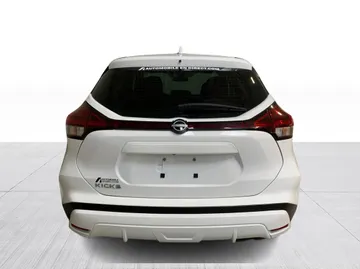 2023 Nissan Kicks - image 12