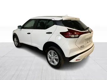 2023 Nissan Kicks - image 11