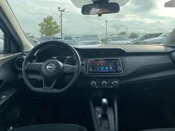 2024 Nissan Kicks - image 9