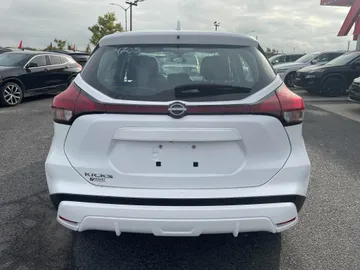 2024 Nissan Kicks - image 6