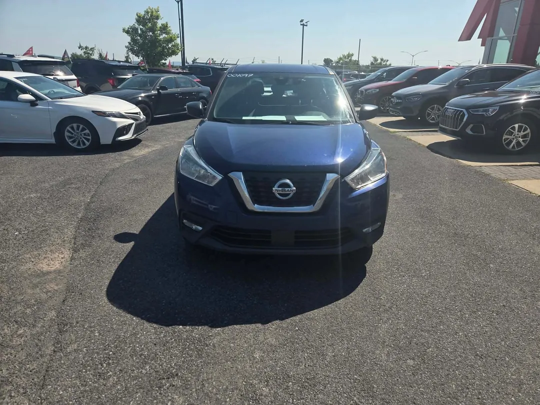 2020 Nissan Kicks — photo 2