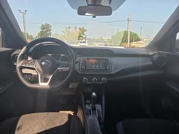 2020 Nissan Kicks - image 9