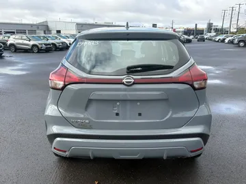 2024 Nissan Kicks - image 4