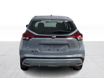 2024 Nissan Kicks - image 11