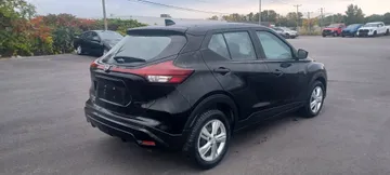 2023 Nissan Kicks - image 7