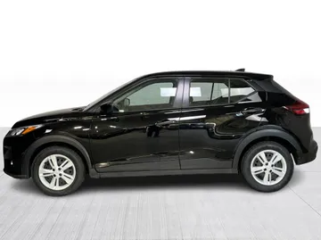 2025 Nissan Kicks Play - image 10
