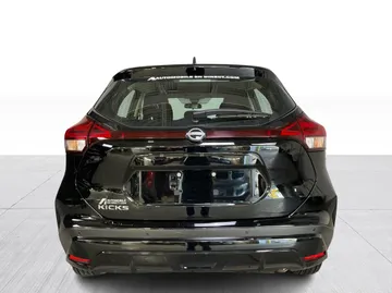 2025 Nissan Kicks Play - image 12