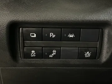 2025 Nissan Kicks Play - image 24