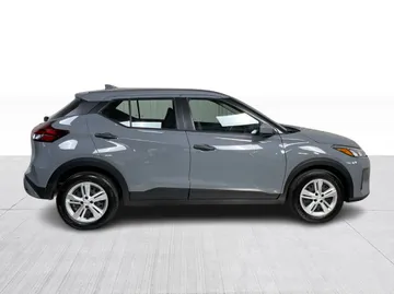2024 Nissan Kicks - image 2
