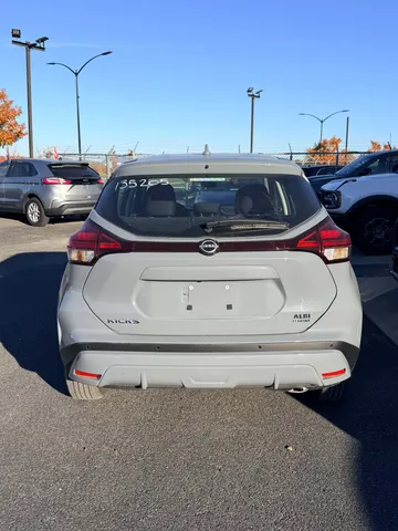 2024 Nissan Kicks - image 6