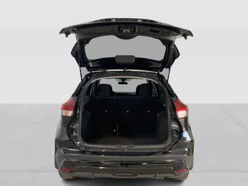 2023 Nissan Kicks - image 13