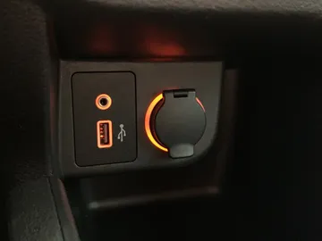 2023 Nissan Kicks - image 26