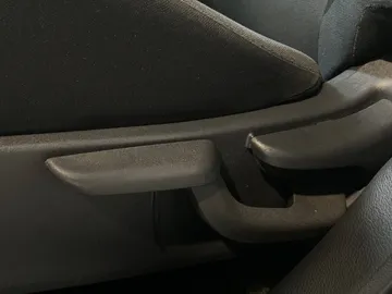 2023 Nissan Kicks - image 19
