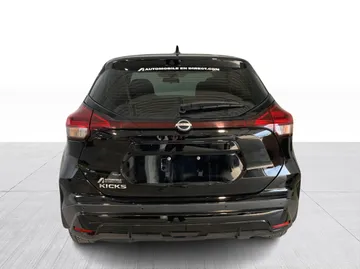 2023 Nissan Kicks - image 12