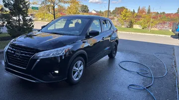 2024 Nissan Kicks - image 3