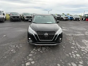 2024 Nissan Kicks - image 2