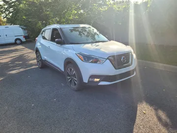 2019 Nissan Kicks - image 3