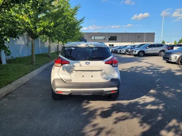 2019 Nissan Kicks - image 6