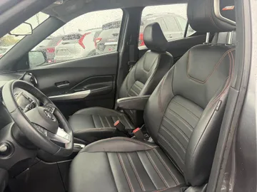 2019 Nissan Kicks - image 8