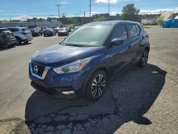 2019 Nissan Kicks - image 3