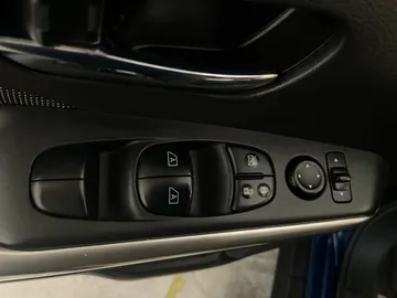 2019 Nissan Kicks - image 20