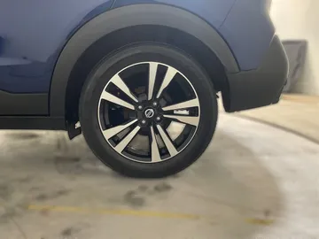 2019 Nissan Kicks - image 6