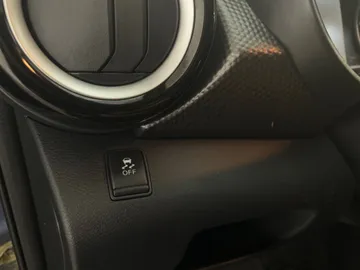 2019 Nissan Kicks - image 24