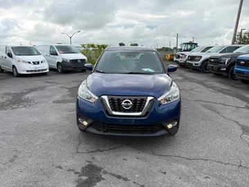 2019 Nissan Kicks - image 2