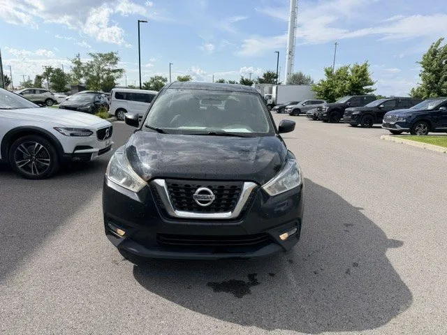 2019 Nissan Kicks — photo 2