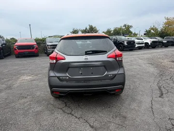 2018 Nissan Kicks - image 6