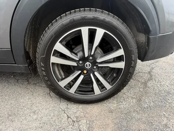 2018 Nissan Kicks - image 7