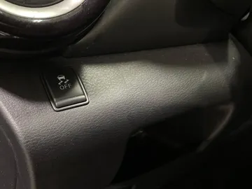 2019 Nissan Kicks - image 25