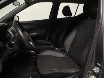 2019 Nissan Kicks - image 3