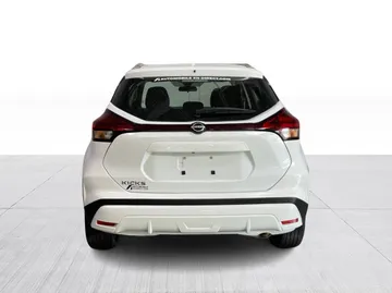 2025 Nissan Kicks Play - image 7