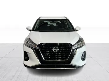 2025 Nissan Kicks Play - image 2