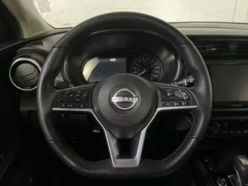 2025 Nissan Kicks Play - image 15