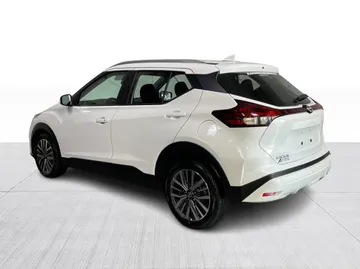 2025 Nissan Kicks Play - image 6