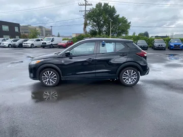 2021 Nissan Kicks - image 4