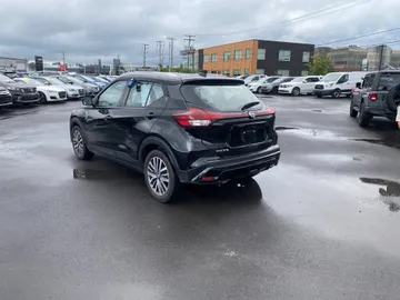 2021 Nissan Kicks - image 7