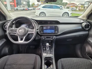 2024 Nissan Kicks - image 9