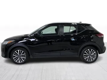 2025 Nissan Kicks Play - image 10