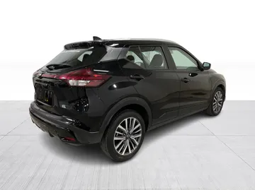 2025 Nissan Kicks Play - image 14