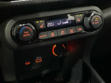 2025 Nissan Kicks Play - image 19