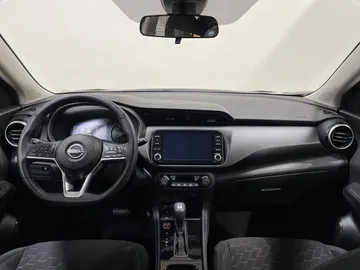 2025 Nissan Kicks Play - image 4