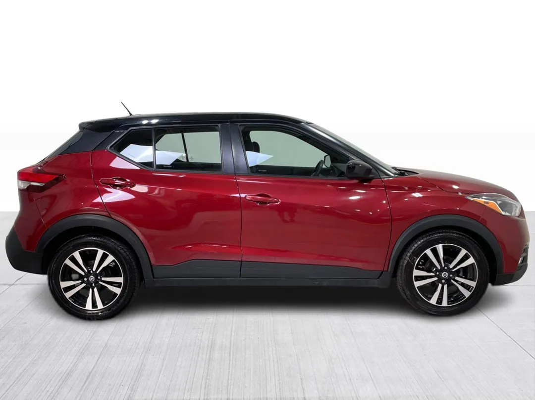 2020 Nissan Kicks — photo 2