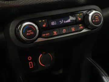 2020 Nissan Kicks - image 19